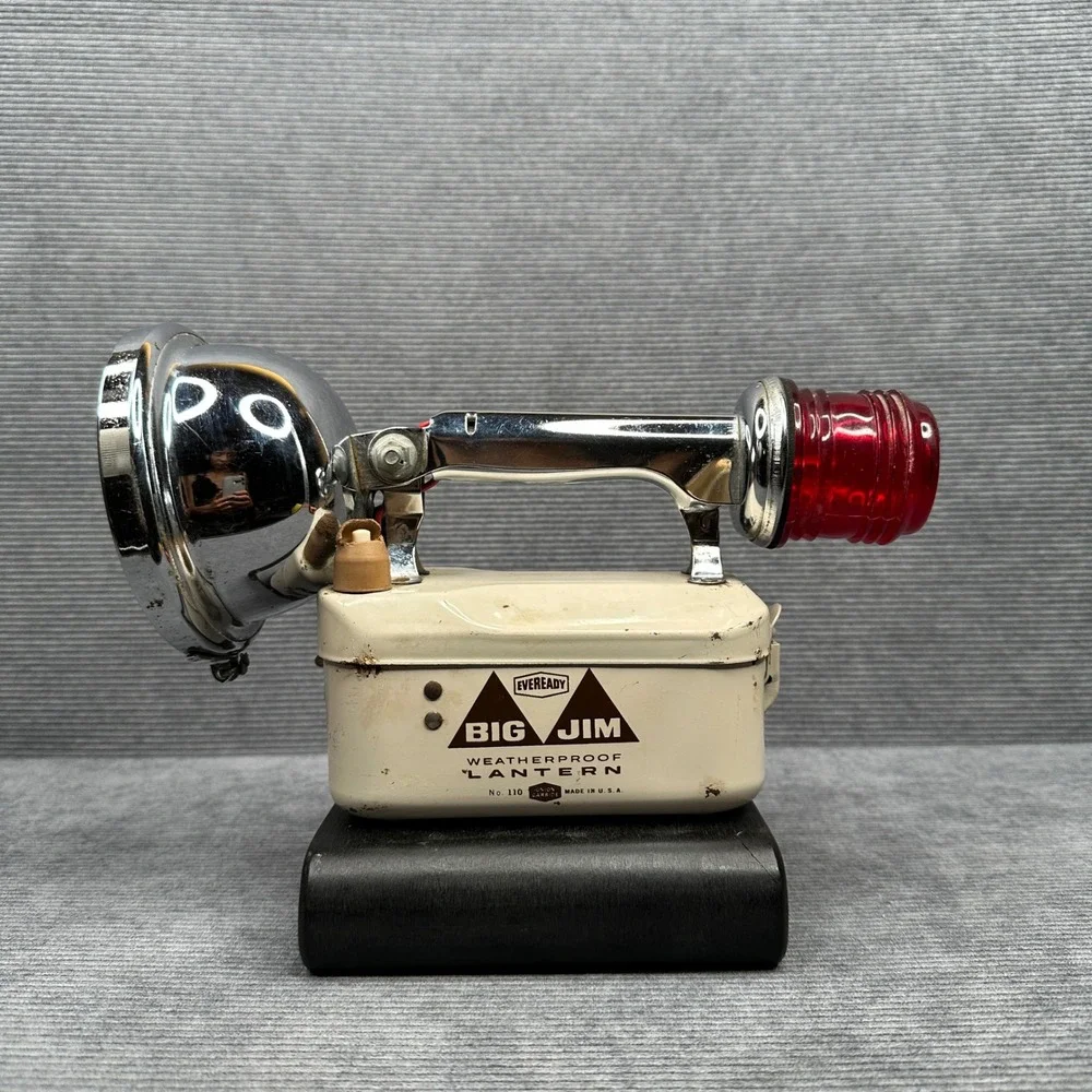 Vintage Eveready Big Jim Weatherproof Lantern No 110 Chrome Red Flasher USA